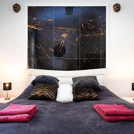 Bohemian Emperors Apartmán *